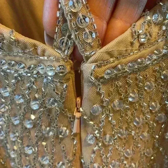 NWT Mac Duggal Size 10 Sleeveless Beaded Open Back Gown Nude Silver - Picture 11 of 14